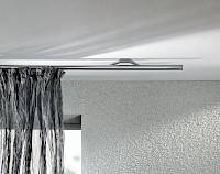 Vorhangstange Quantum von interstil mit außergewöhnlichen Deckenträgern (Foto: interstil)